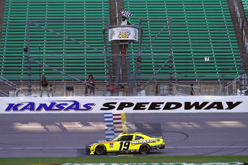 APTOPIX NASCAR Xfinity Kansas Auto Racing